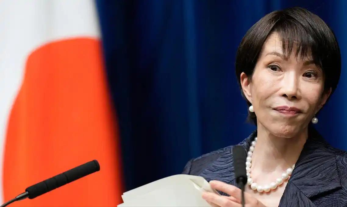 高市早苗刚赢就变脸？深夜释放危险信号，想拜鬼还得问问美国答不答应 日本政坛这