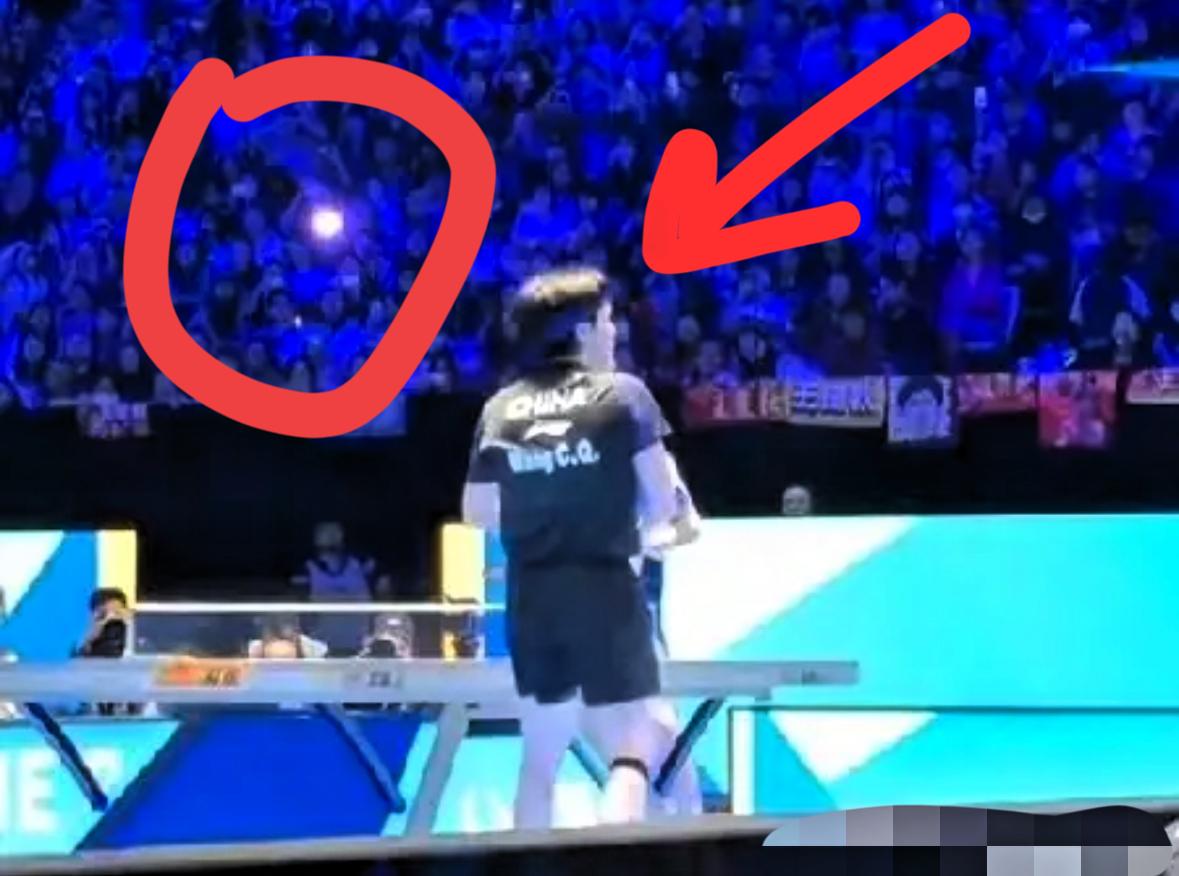 这真的过分了！原来在海口亚洲杯王楚钦对阵张佑安的比赛结束后，台北队的队医晒出