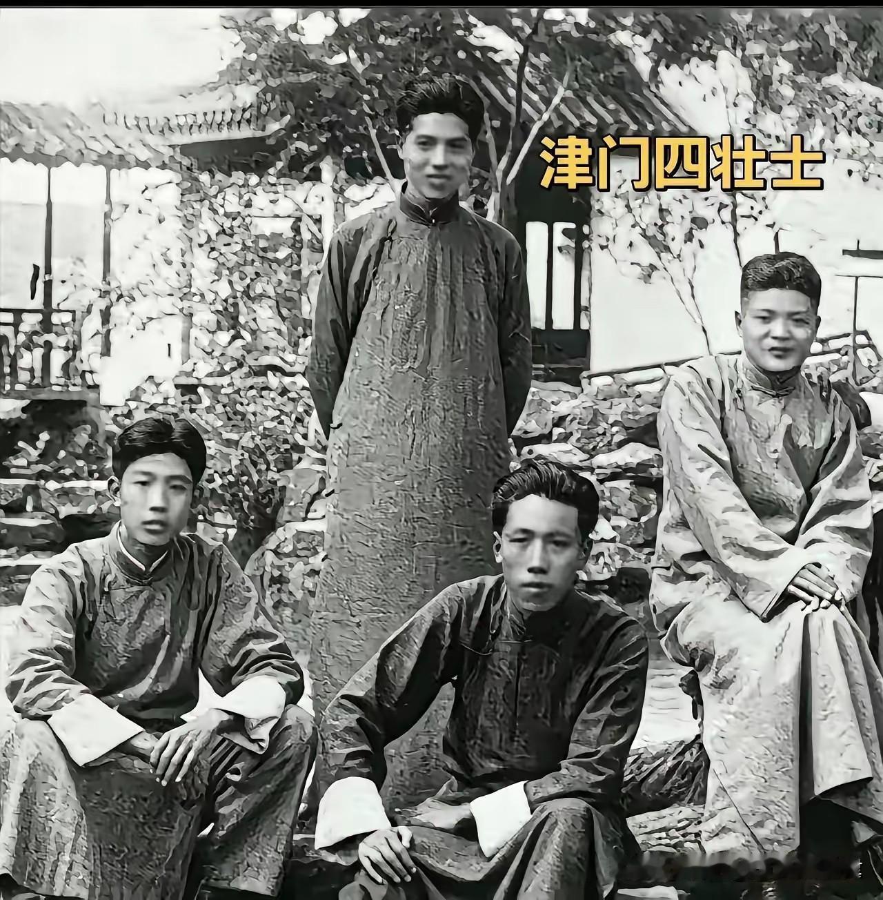 1939年最催泪合影！四位20岁青年笑着赴死，明知有去无回，全员壮烈殉国这