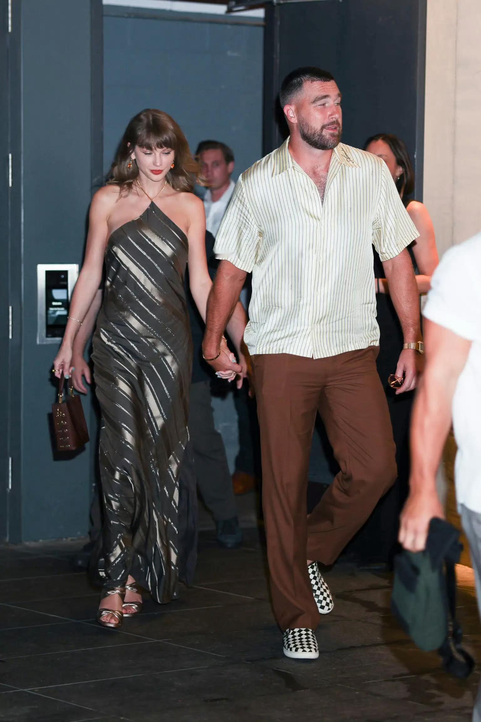 TaylorSwift&TravisKelce霉霉和老公在纽约出街lo