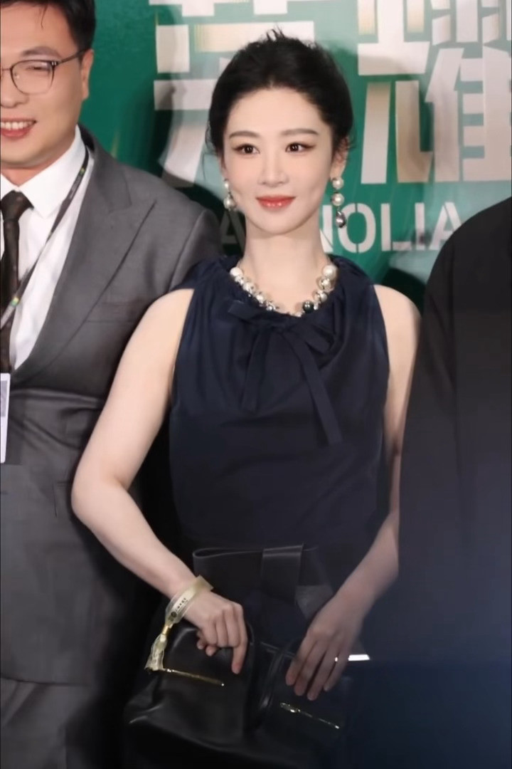 女神你意气风发的样子好美好明媚杨紫大花青衣气质
