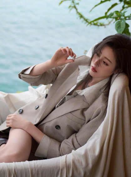 张天爱这也太白太嫩了吧