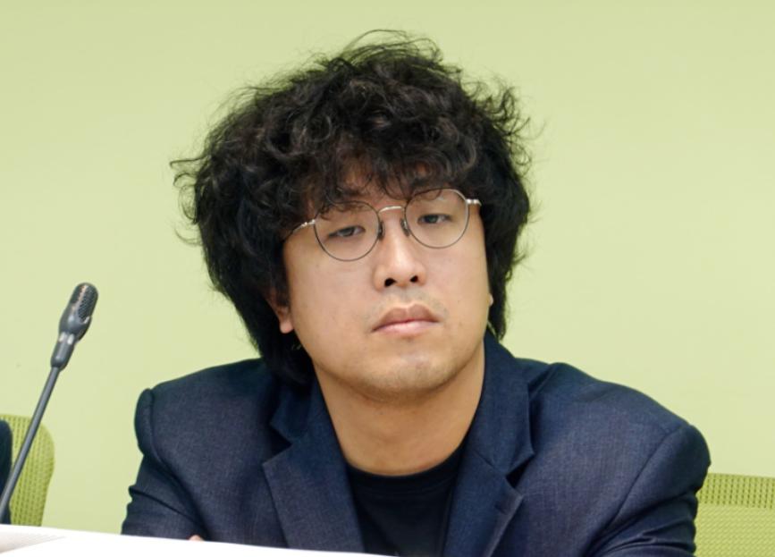 沈伯洋彻底凉凉！两岸人民送犯罪铁证，插翅难逃！沈伯洋真是两边不做人一