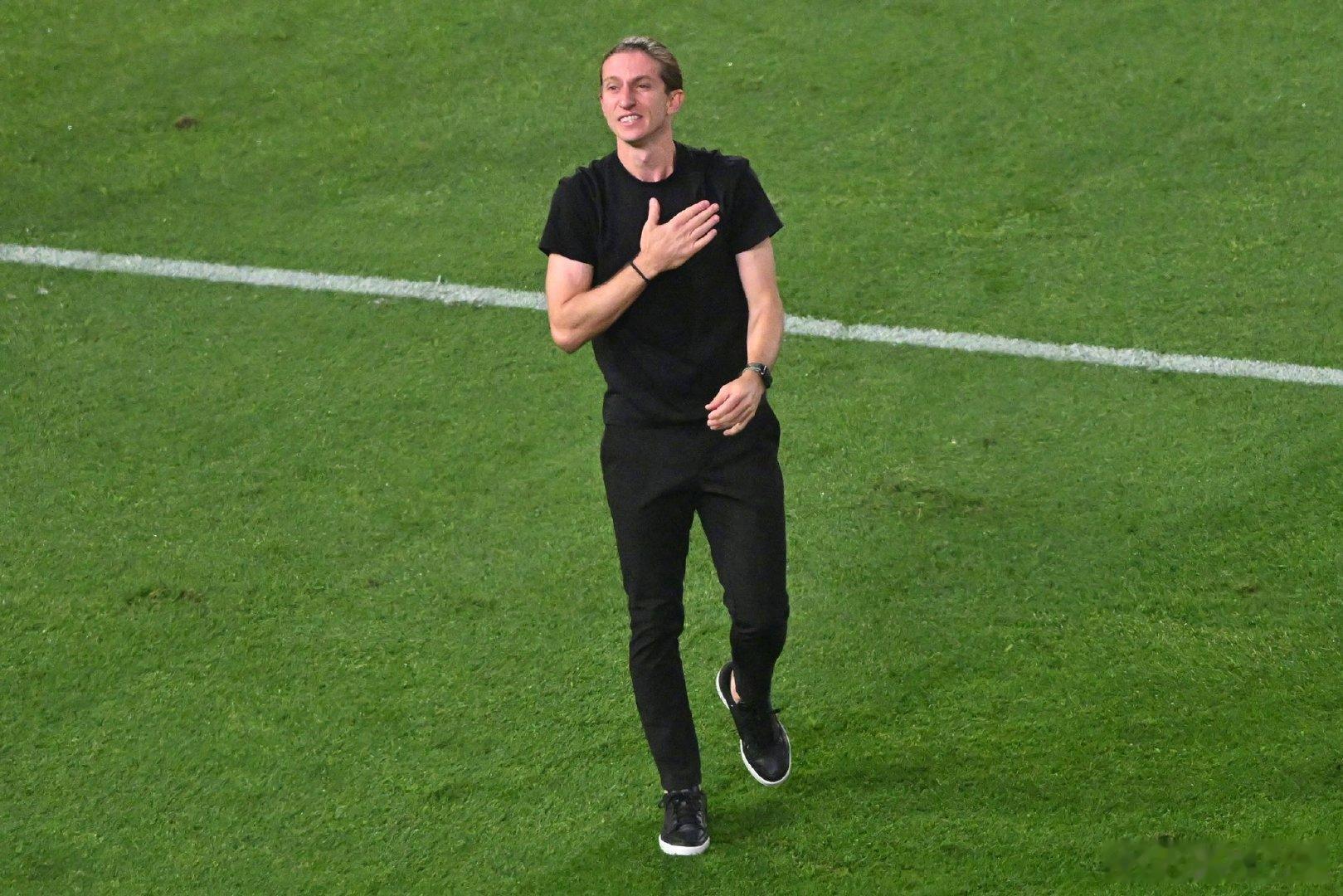 【有能】40岁的费利佩不久前带领弗拉门戈获得南美解放者杯冠军，今天又提前一轮锁定