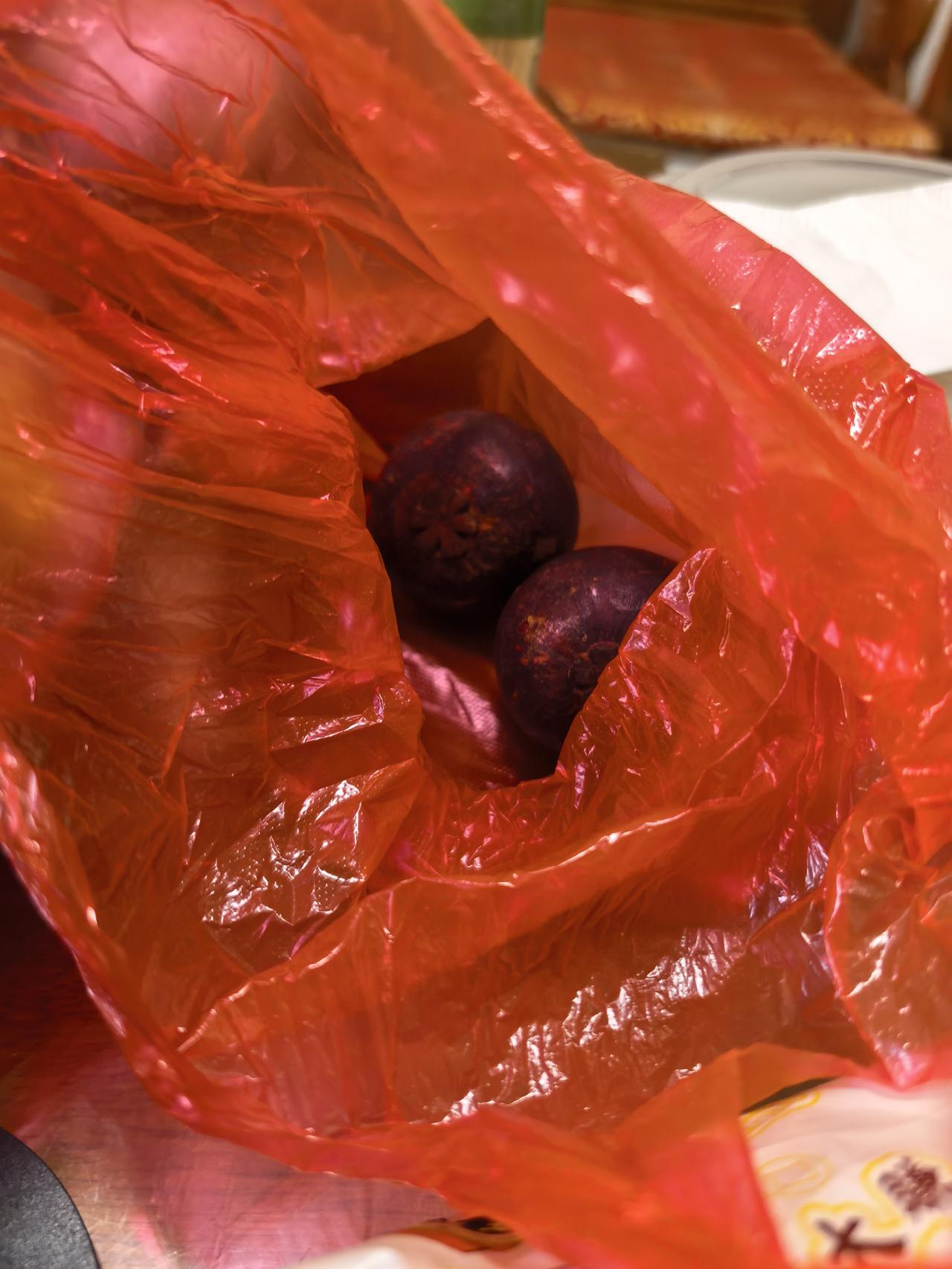 00后喜欢吃水果一个月花费赶上人家一个月伙食费！公婆知道儿媳妇花钱大手大脚会不