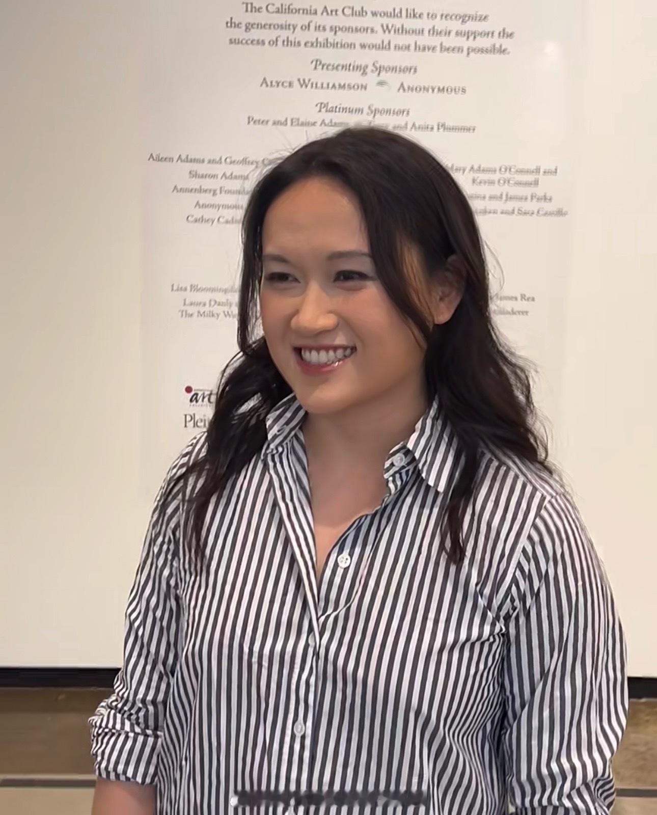 要不是这口牙，还真认不出来这是陈乔恩