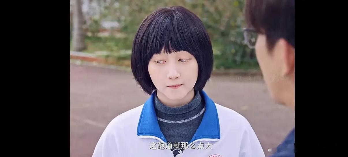 看《生逢其时》告诉咱们，孩子还是自己的好。霍青莲、曹东方能狠心对齐智和曹思棒打鸳鸯，可是他们不曾想到