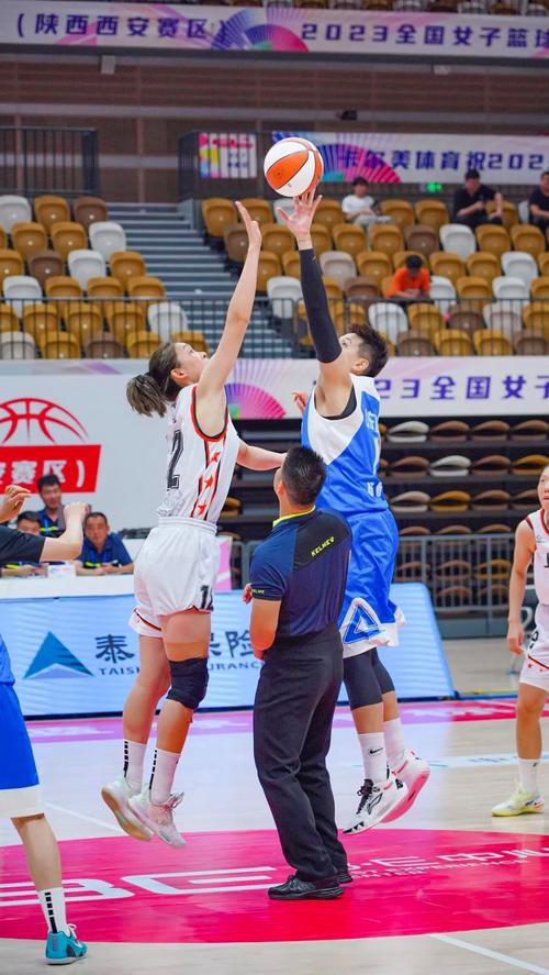 全锦赛女篮两场惨败背后的问题。昨天下午，全国女篮锦标赛上，2:30分和5点整