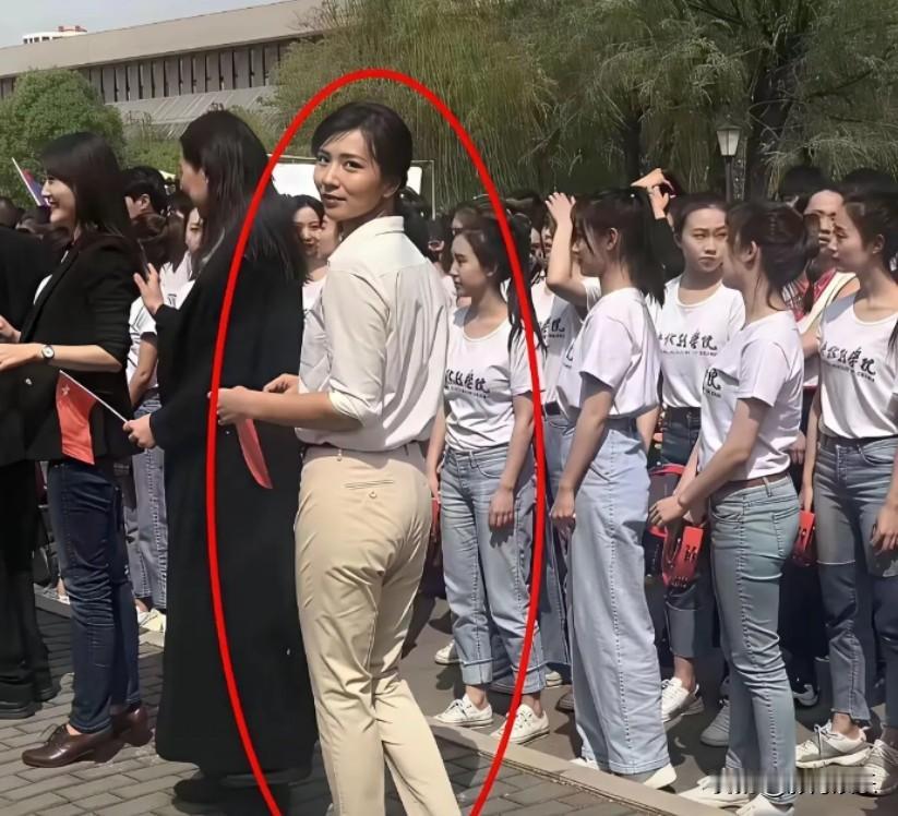 还记得“万人迷”陈好吗？这状态绝了！健康美才是真女神你是不是也看腻了那种惨
