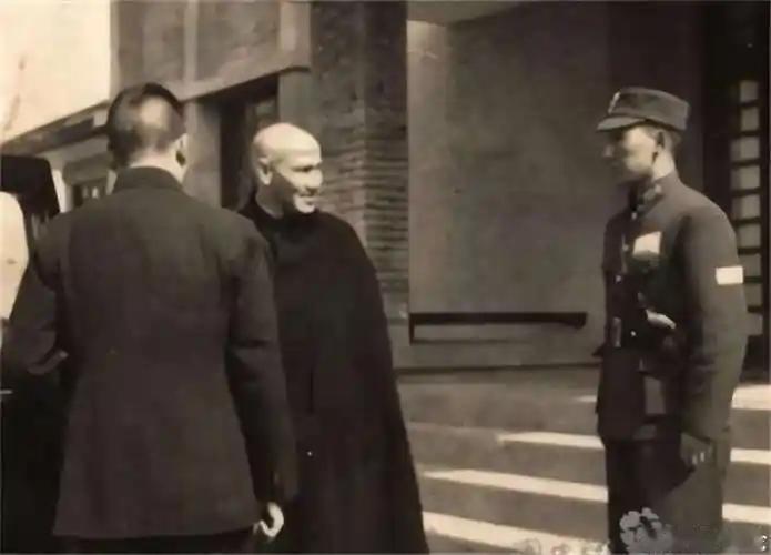 蒋经国为接班人费尽心思，但太子不争气，一场命案丧失了继位权蒋经国心里比谁都清