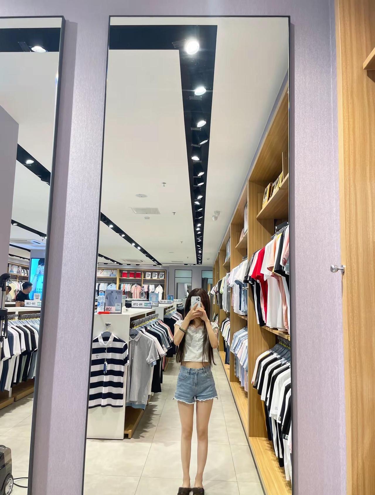 五一就不约了我不爱穿裙子也没有人送花更不懂polo衫的深情死倔死犟才是我的