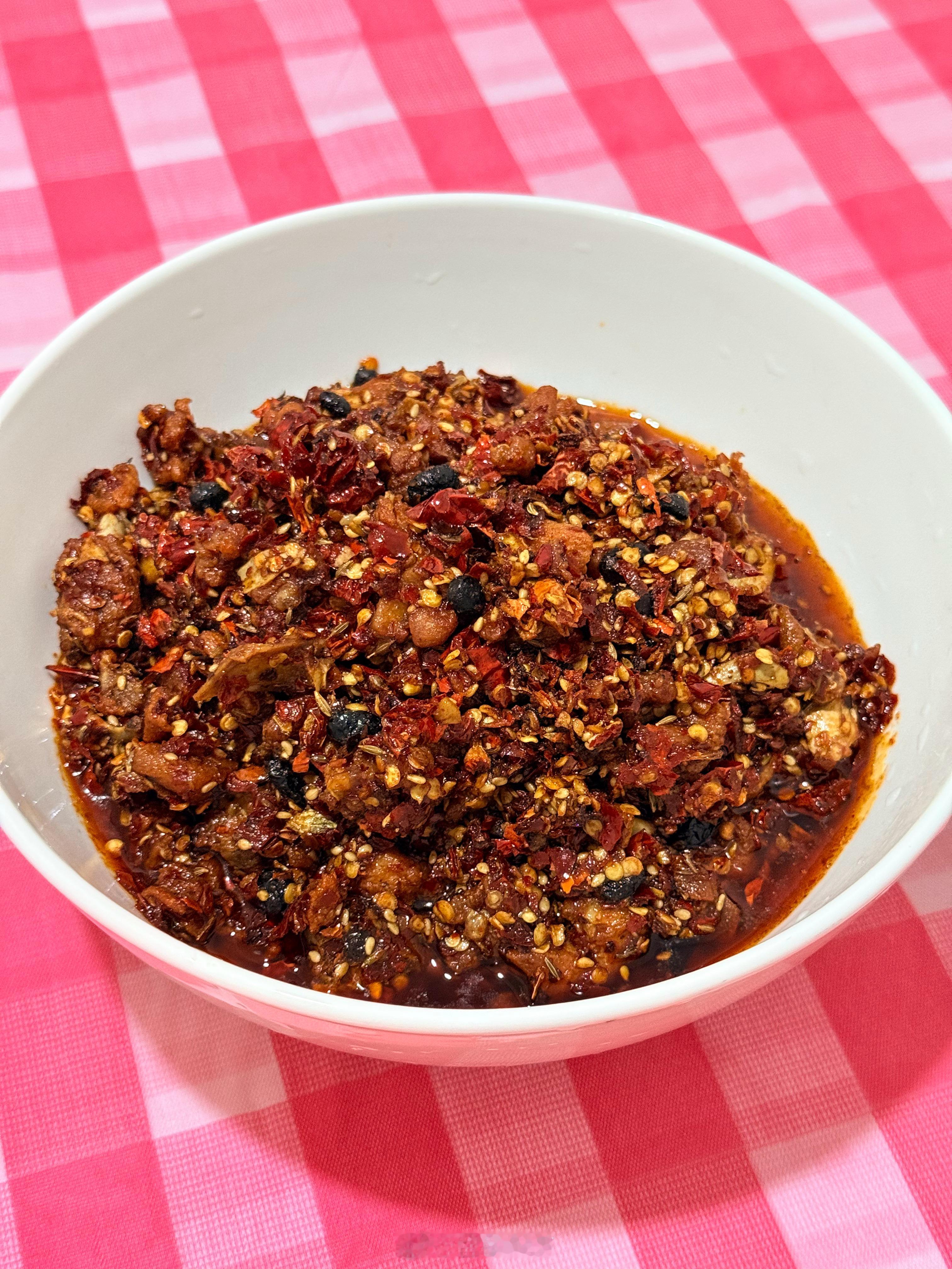 虽然是在辣椒里面找肉但真的好下饭​​​