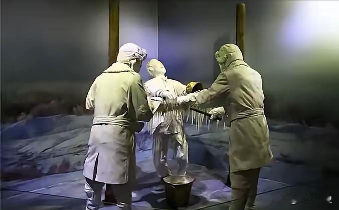 1937年，北平城破了。29军军长宋哲元的姨太太没能跟上大部队，落到了日本人手里