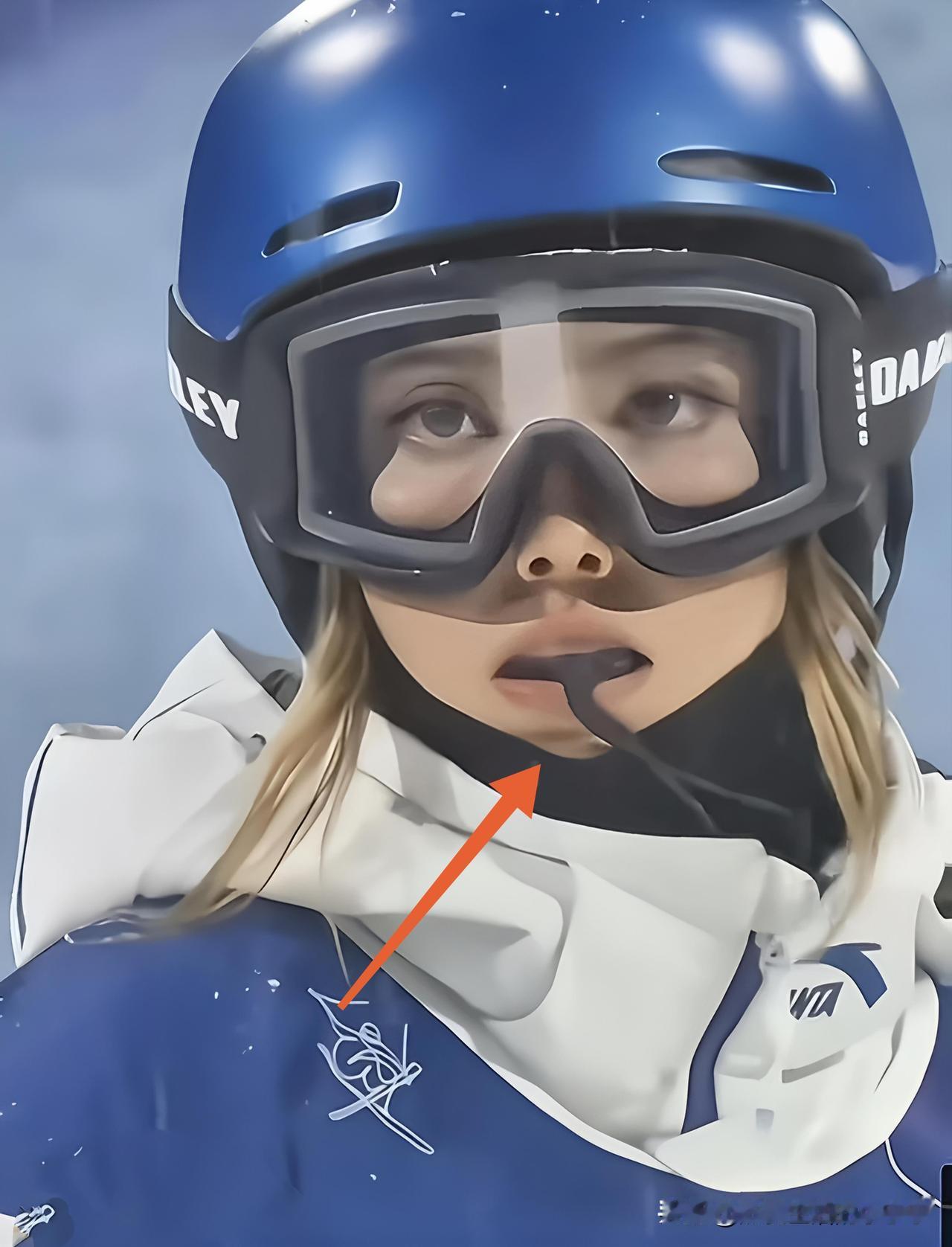 很多谷爱凌的滑雪迷们都在问，这次米兰冬奥会谷爱凌比赛时，嘴里面咬的那个是什么？