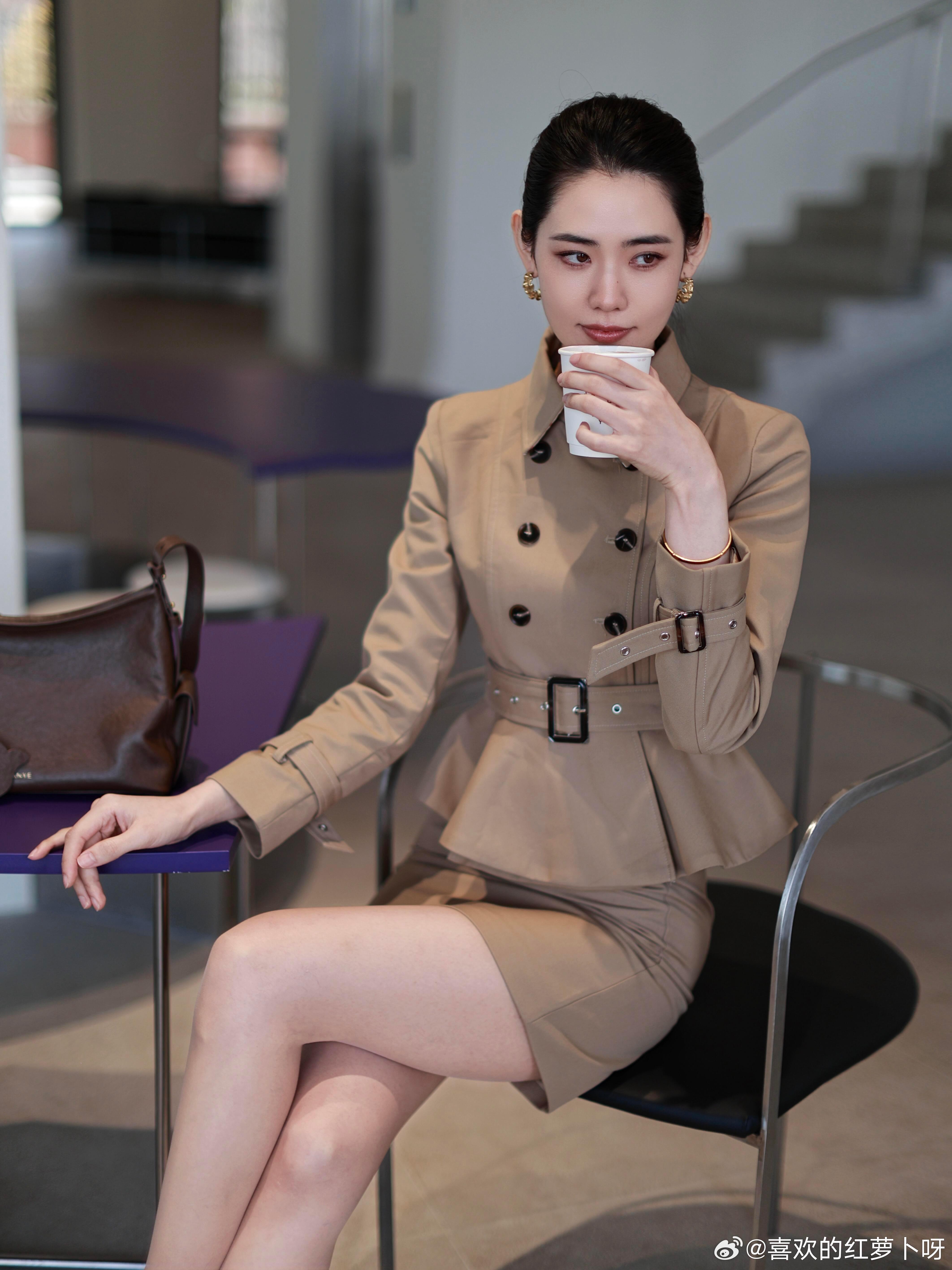 民族舞老师的气质~