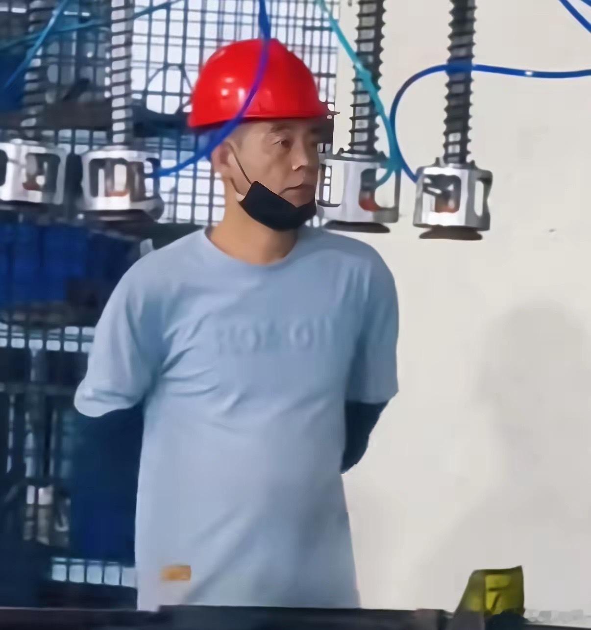陈小春紧急上线查看即便他是陈小春的弟弟，又能怎样，陈小春早年就说过即便知道弟弟