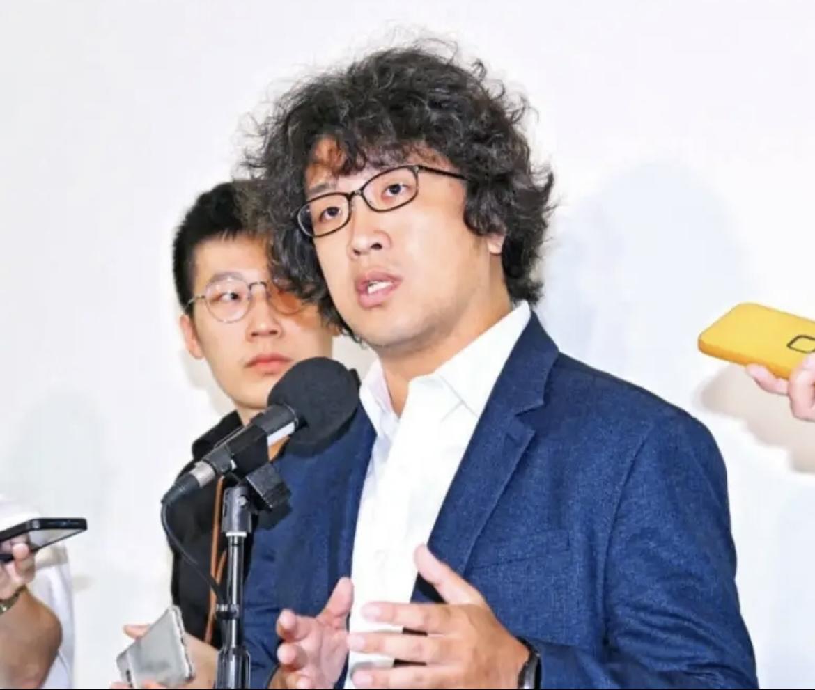 沈伯洋跳出来抹黑郑丽文？自己满手黑料还好意思放话！郑丽文祭拜抗日有功、为统一牺