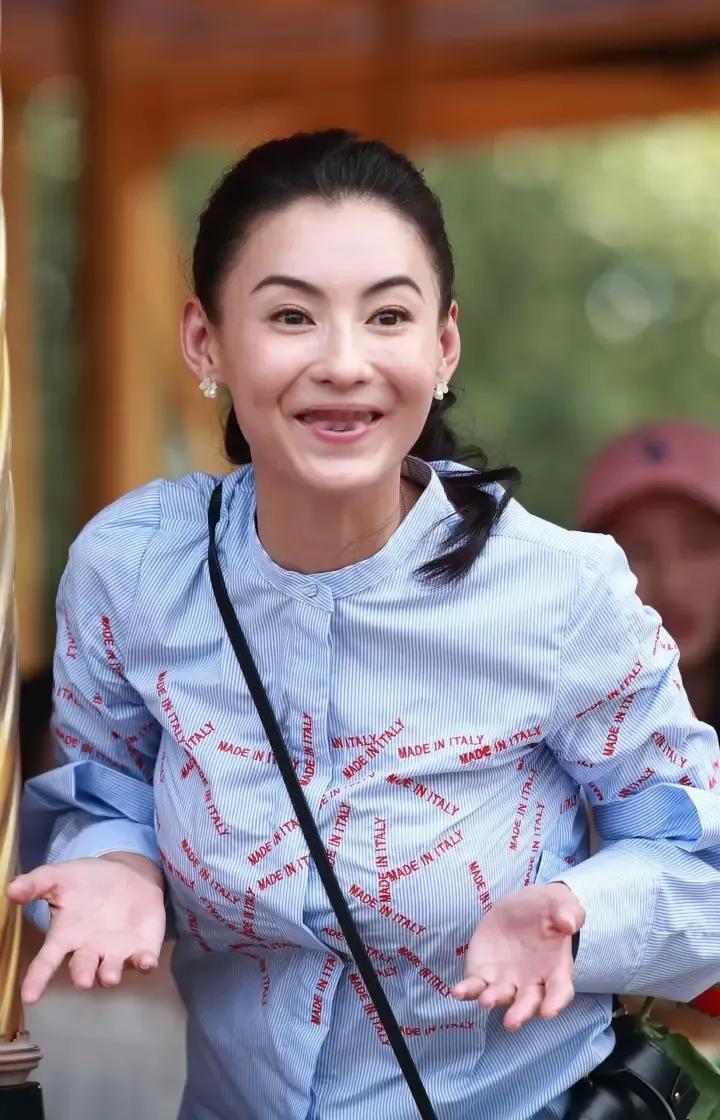 张柏芝说的这个事能是真的吗她说跟一个男生约出去到餐厅吃饭，吃完饭服务员会递给一块毛巾，然后这个男生就