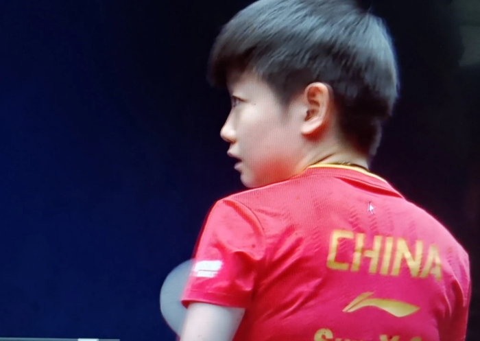 万万没想到，王曼昱先出局，孙颖莎跟着出局，女单世一世二一起止步十六强，这个早上真