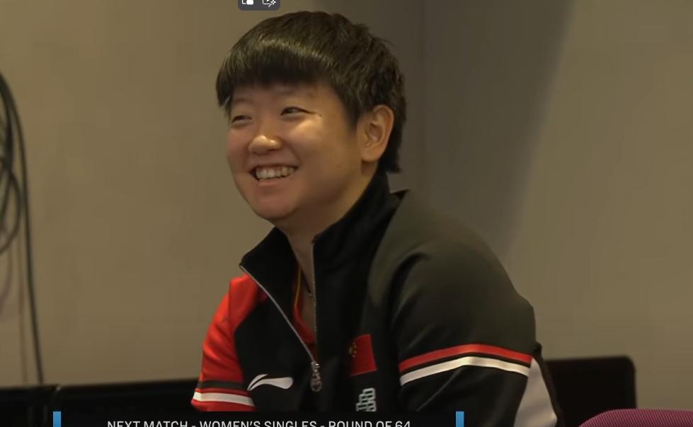 又被我说对了吧！莎莎压根不热身，所以每次第一局都输给汉娜。我真不是胡说，邱