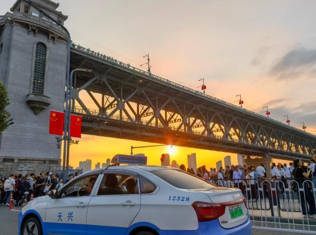 中国发展到了什么程度?14多亿人口没有宗教冲突，没有民族歧视，没有种族冲突。