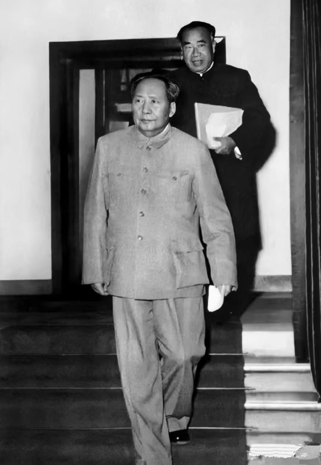 一生的战友，从井冈山，一路走到建国后。
