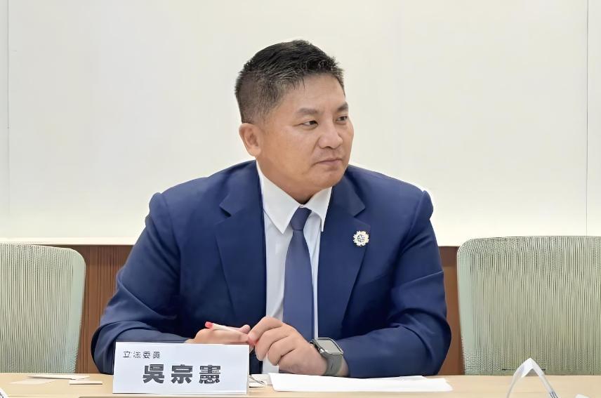 台湾国民党发言人吴宗宪面对媒体发问“亲中”，直言中国国民党不亲中亲谁？亲中爱台有