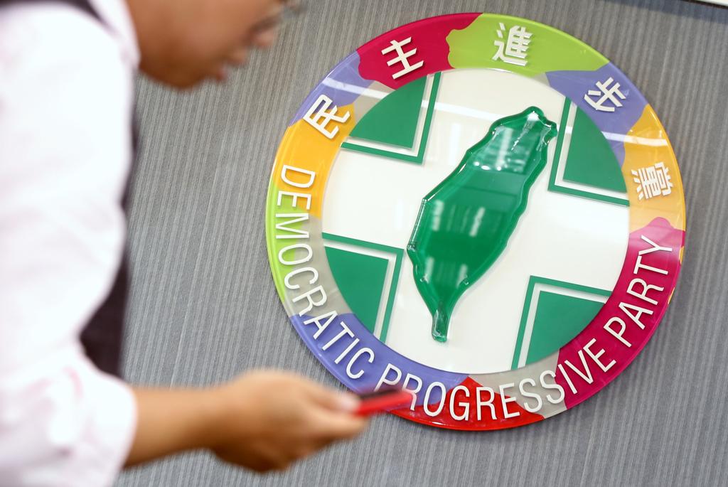 沈富雄点名他！花莲马太鞍溪因堰塞湖溃堤引发严重洪灾，此时民进党“立委”们在一个讨