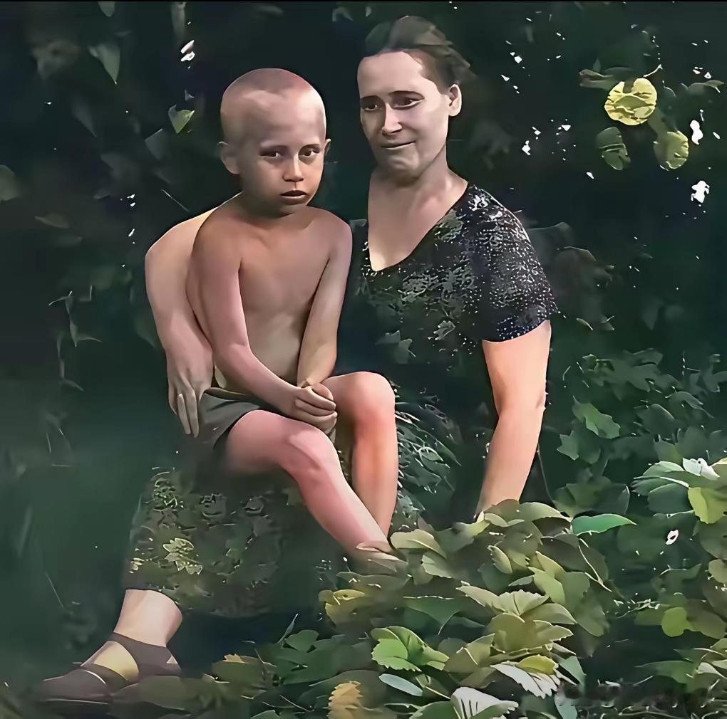 王铎：妈妈抱着小普京