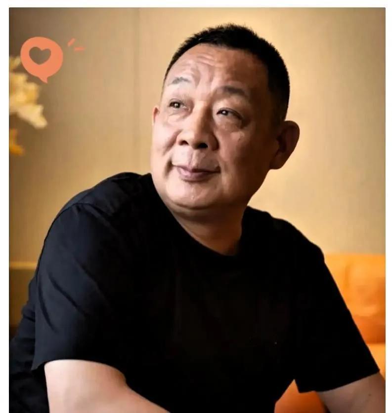 于东来在座谈会上的这句话杀伤力真不小。一句“把员工当人看”，直接让不少老板沉默了