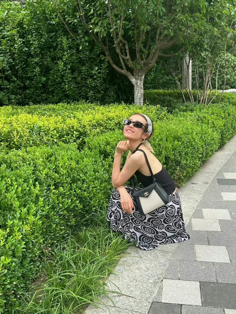 张子枫好瘦啊！子枫妹妹虽然瘦但是有肌肉的呀！