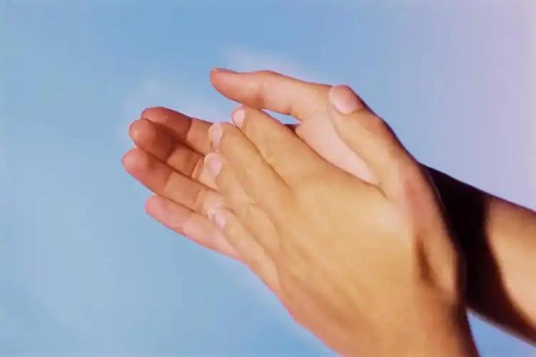 肾“衰”手先知，手上一旦出现这5种丑象，肾脏可能被“掏空”！手上的变化，真别