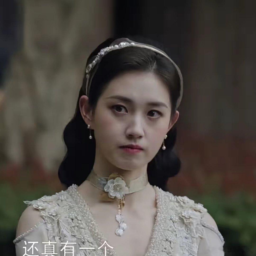 其实明眼人都看出来了，郭宇欣的天花板也就到此为止了。她演《盛夏芬德拉》那会儿，我