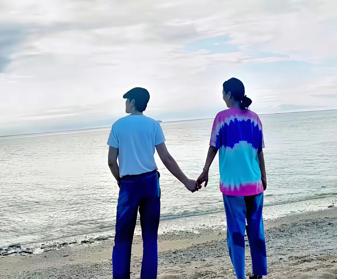 萧敬腾和林有慧真的好恩爱，两人在一起快20年了，还相差14岁，能有这个状态真是让