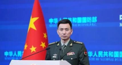 中国应该公开警告任何国家，谁胆敢攻击中国大陆本土目标，无论从哪里发动攻击，中国在