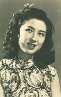 1936年的一天晚上，“暗杀大王”王亚樵应邀，来到兄弟女人余婉君的住处。开门后，