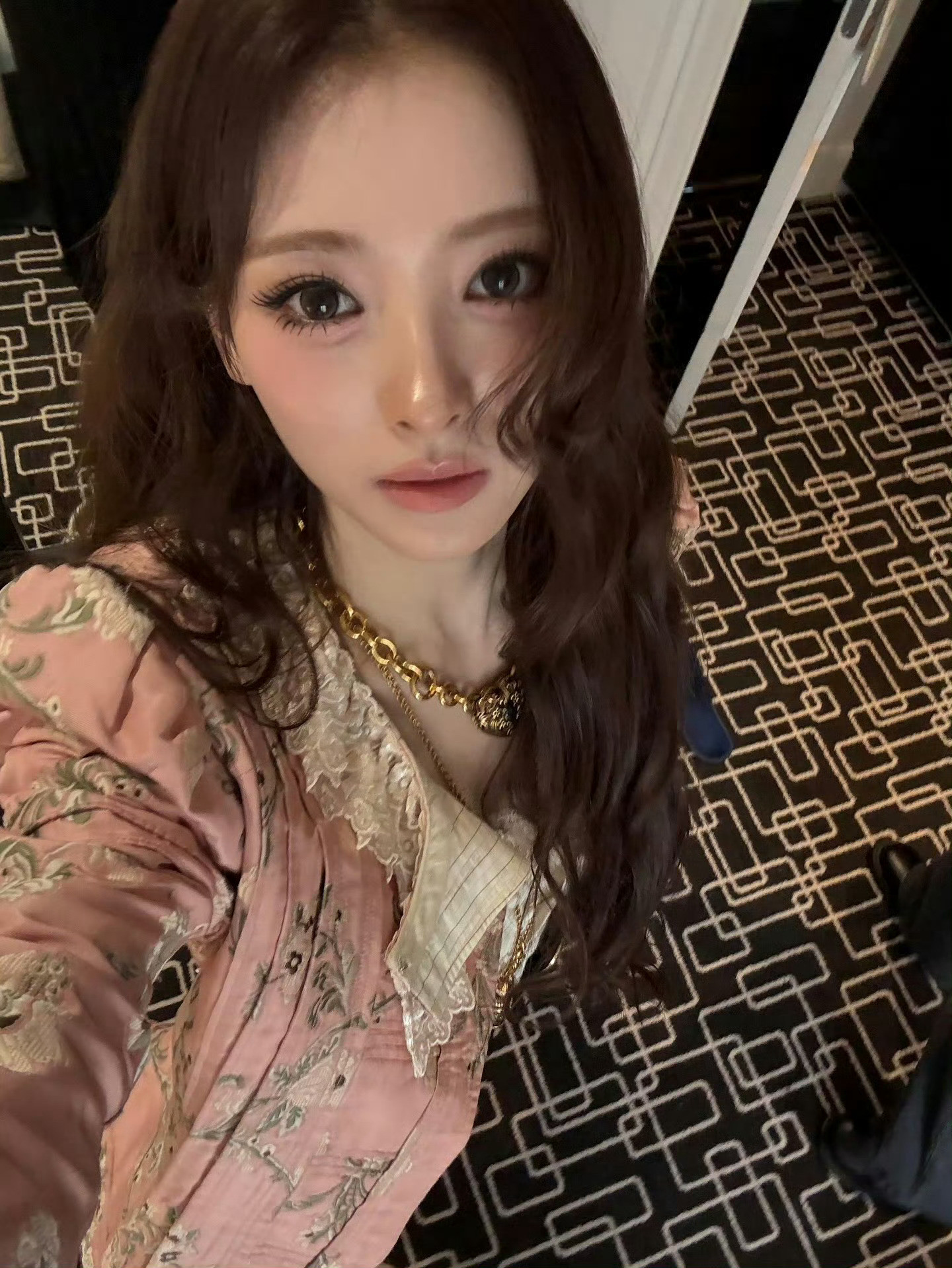 人就是善变的会因为美丽而感性的我以前很雷浓厚厚重的睫毛直到Anna的出现….