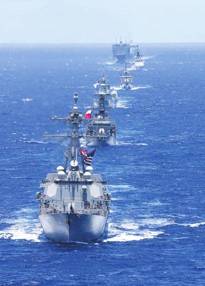 日本连夜抗议，反而透露，一个危险的信号!日本接连两架军机，被中国舰载机，用火控