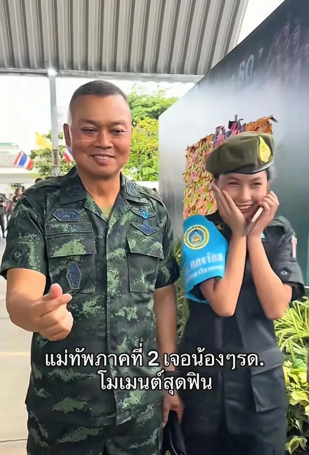 泰国本辛将军现在可谓是人见人爱，花见花开。本辛领导泰国大败柬埔寨，现在成了万人