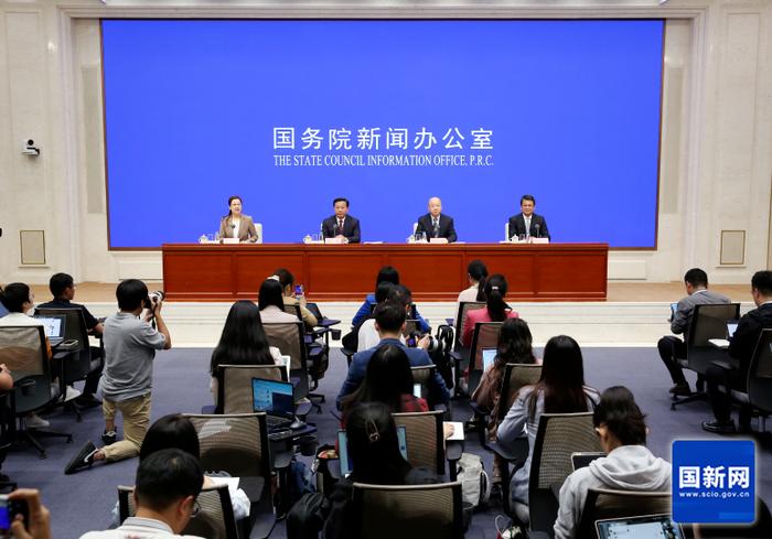 农业农村部：严禁退休干部到农村占地建房