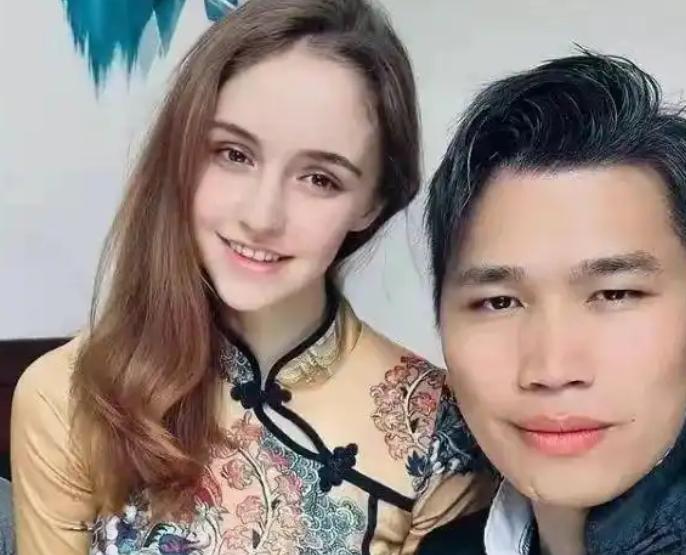 一21岁意大利女模特义无反顾地嫁给27岁广西农村小伙，所有人都等着看这个“洋媳妇