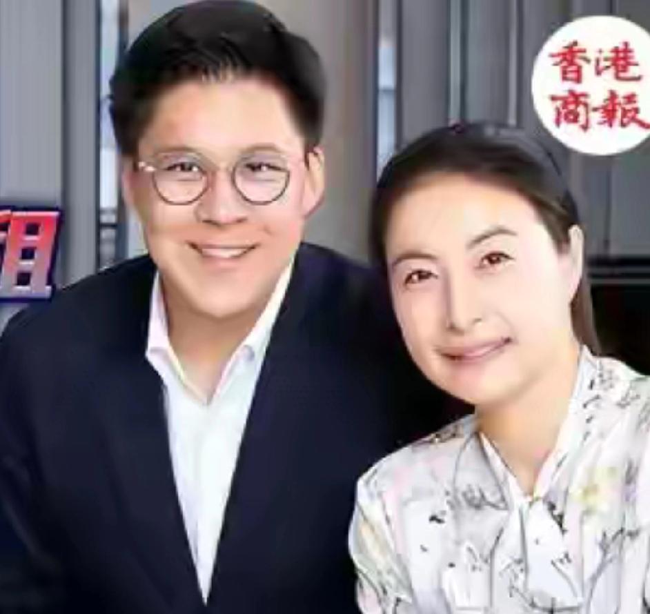 霍启刚35套房产地区分布：1、香港22套：1套自住，7套住宅出租，14套商业出