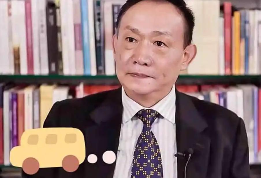 卢麒元最近扒开了一个极其尴尬的现实。国内砸进天文数字的社科研究经费，养着海量的研