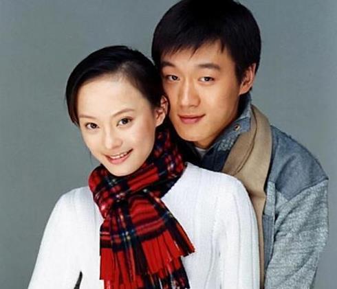 🌞2010年，孙俪和邓超结婚时，佟大为直接在酒席上喝的酩酊大醉。邓超好奇地