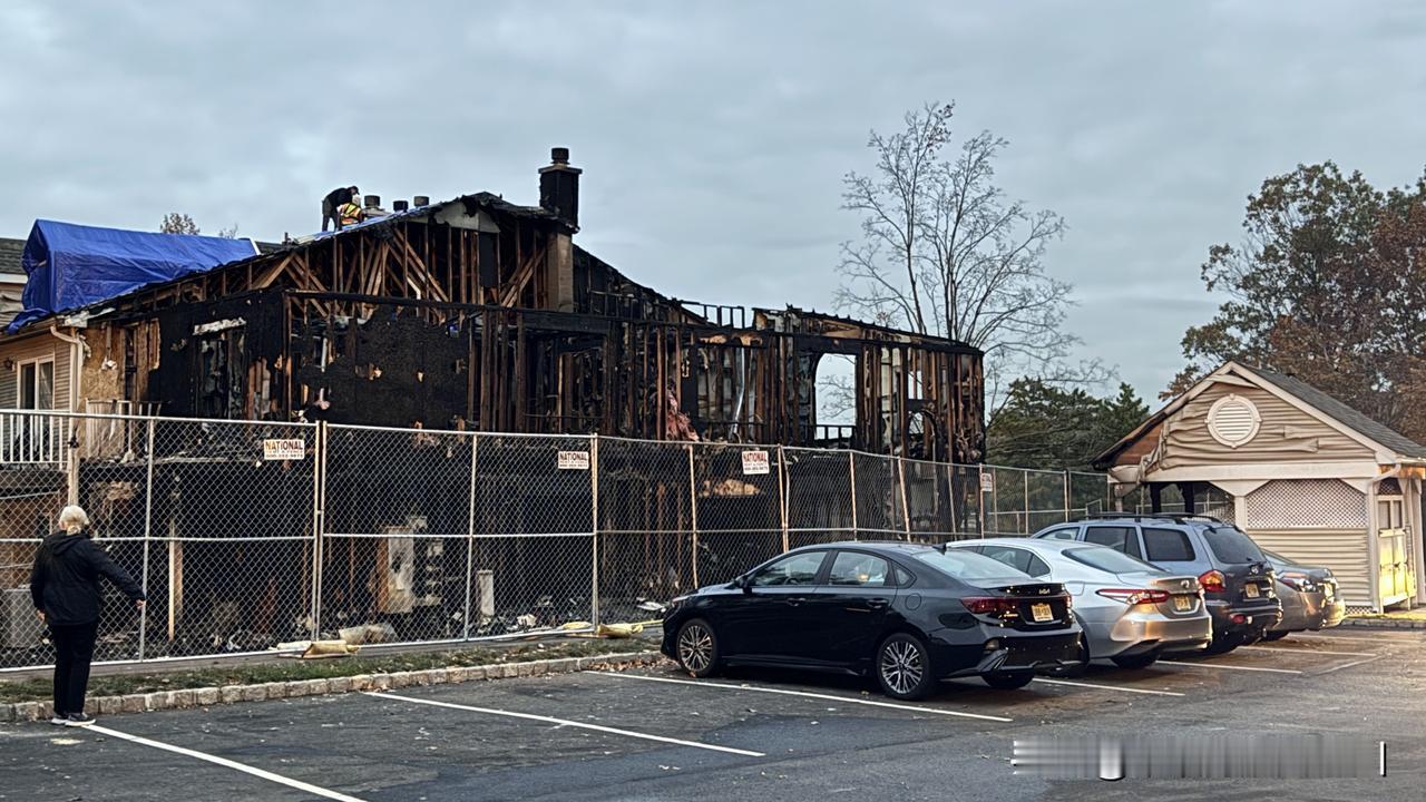 平生第一次离火灾这么近单位旁边直线距离不到100米的小区失火，当时还刮着大风，