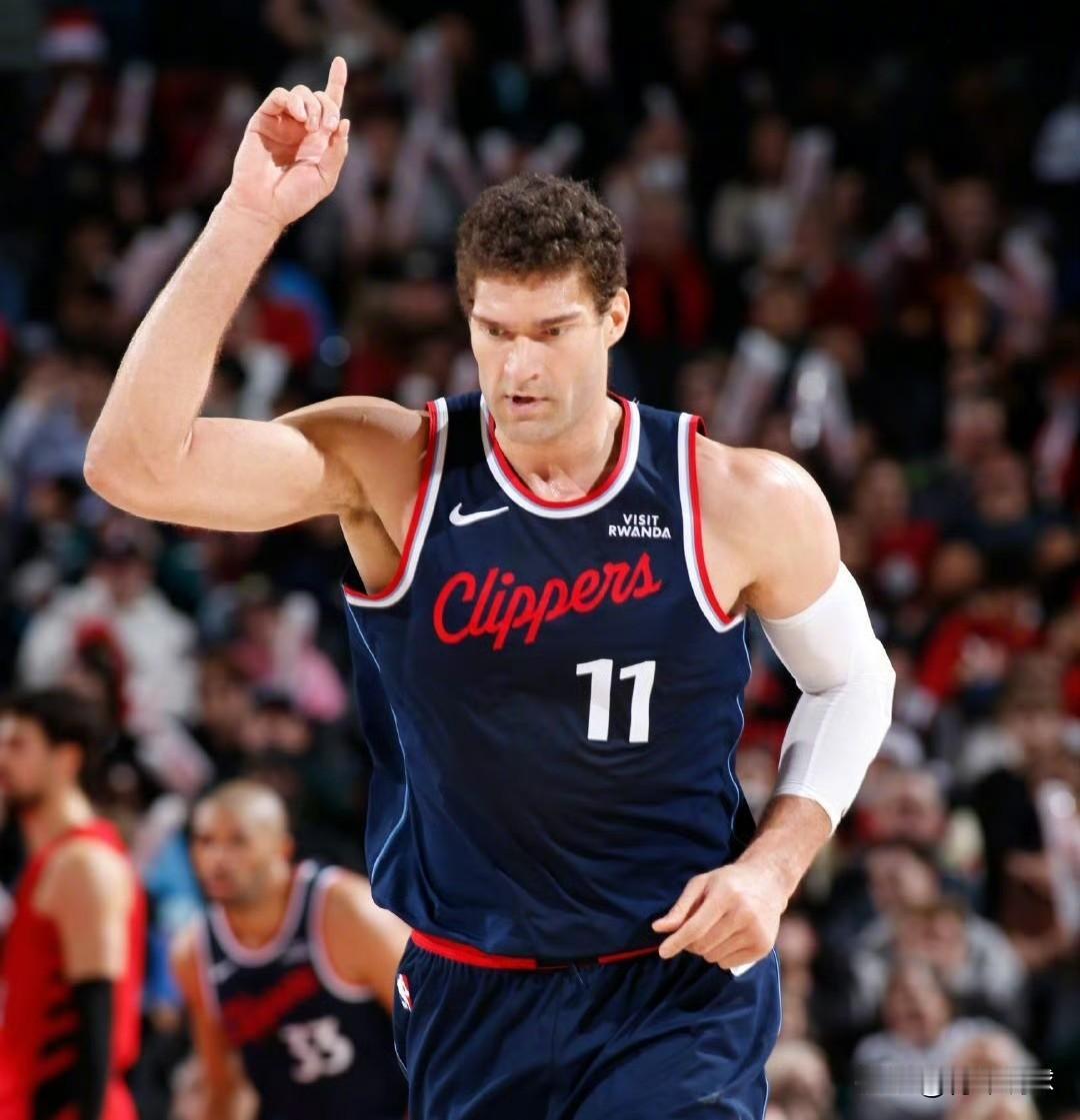 快船队四连胜重要因素—三分球＋空间提升！祖巴茨或许有些尴尬，在他因伤退赛后，