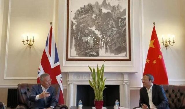 英首相：就算中国施压，也不会批准这件事，但中方得答应一个要求。10月28日，英国