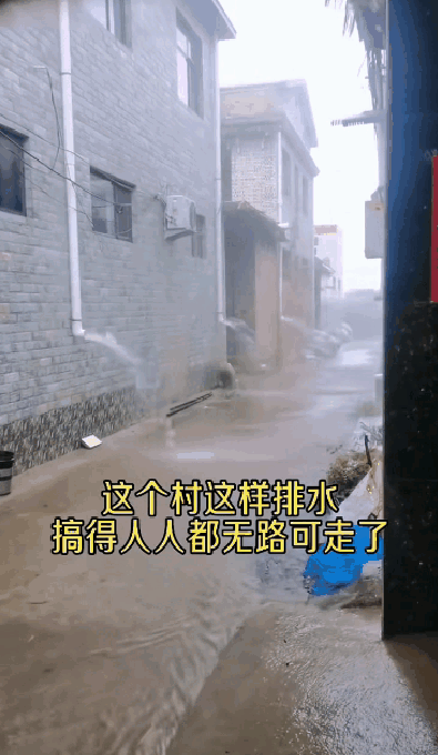 做了十年外墙，第一次见这么排水的