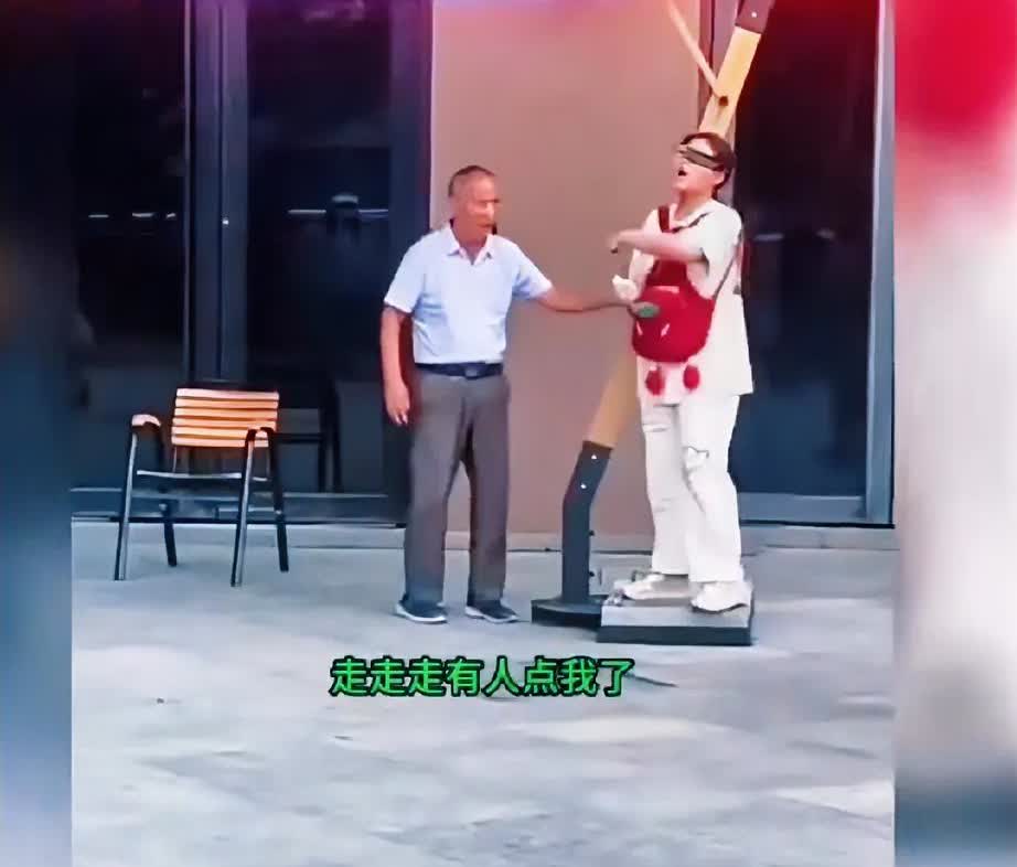 以前总觉得傅首尔说话太夸张，动不动就把男女那点事撕扯得血淋淋的......