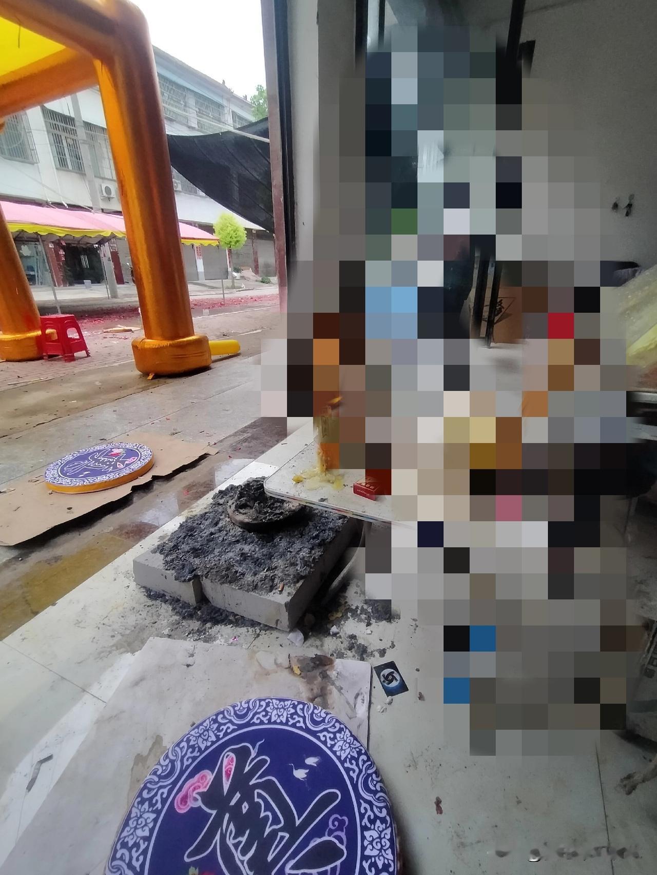 有位九十多岁的老太太，在临终前一天，对儿子说：“送我去医院再治治，治好了还能给你